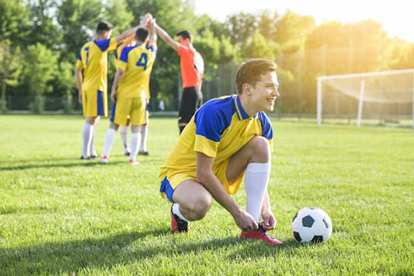 Bóng đá giúp rèn luyện tình đồng đội