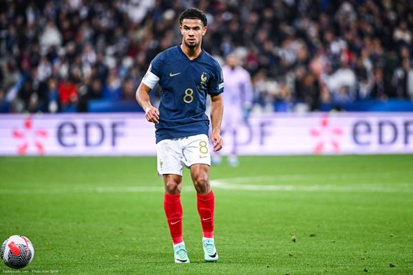Cầu thủ Pháp xuất sắc