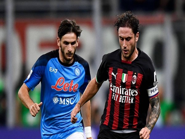 Napoli vs AC Milan: Sự tranh đấu 2 ông lớn Serie A