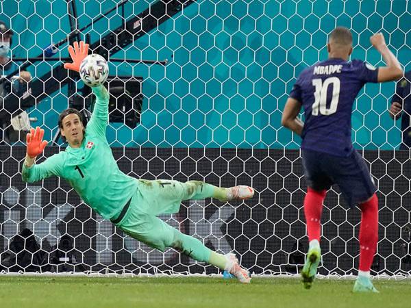 Luật bắt penalty của thủ môn được quy định thế nào?