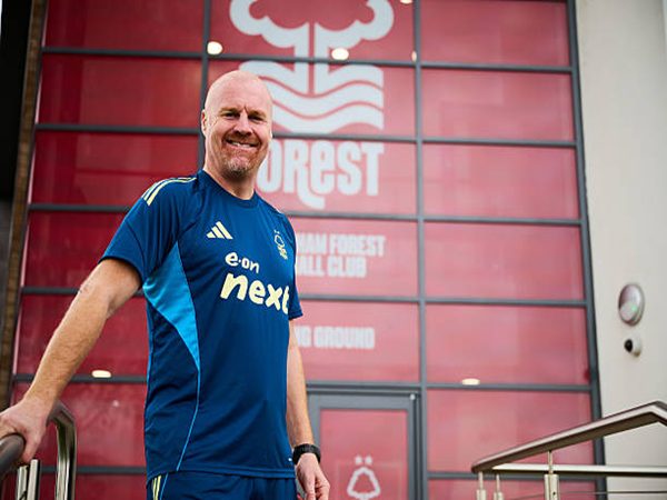 Bóng đá Anh: Sean Dyche có thể cứu rỗi Nottingham?