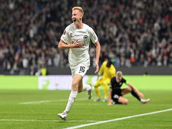 Hành trình thăng tiến tại Frankfurt