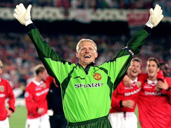 Giải mã đội hình MU huyền thoại mạnh nhất mọi thời đại